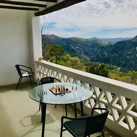 Hotel La Oveja De La Alpujarra Pitres
