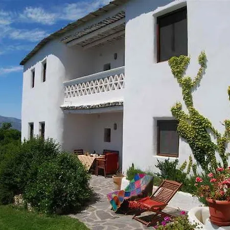Hotel La Oveja De La Alpujarra 2*